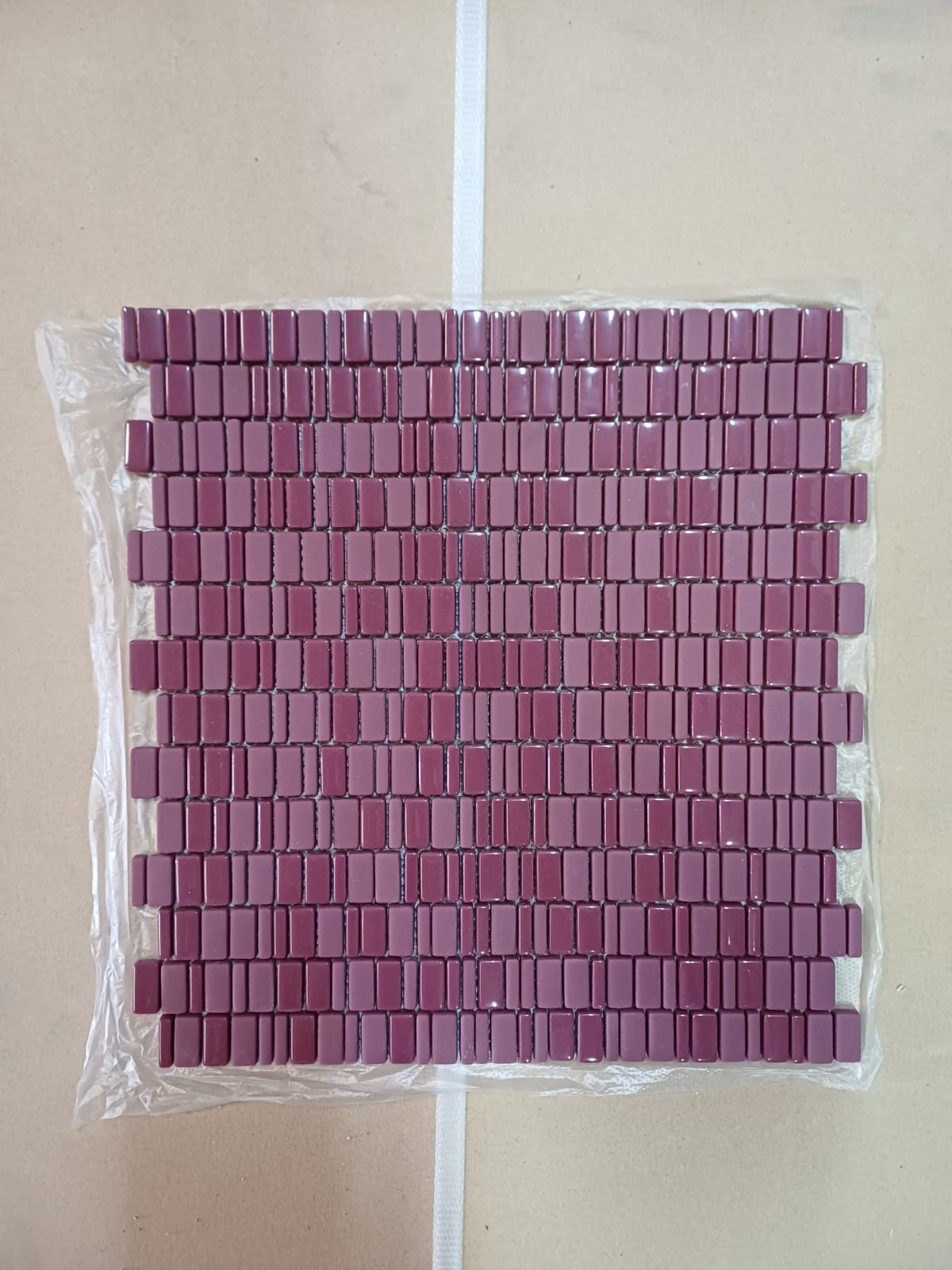 Mosaico su rete Viola scuro 30x30 cm