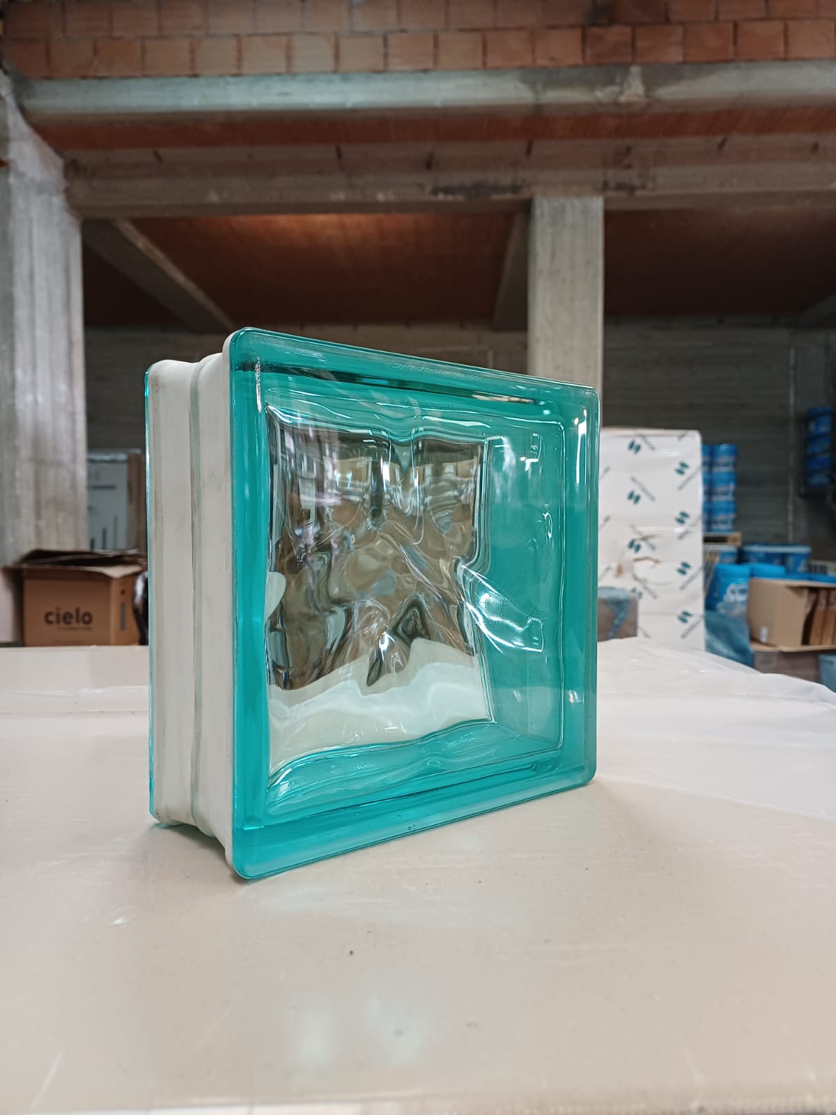 Vetro cemento Verde acqua 19x19x8 cm - immagine 3